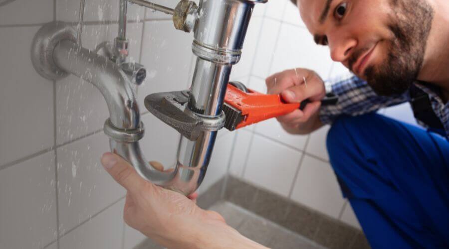 Professional clogged toilet repair services in Jamesport, MO